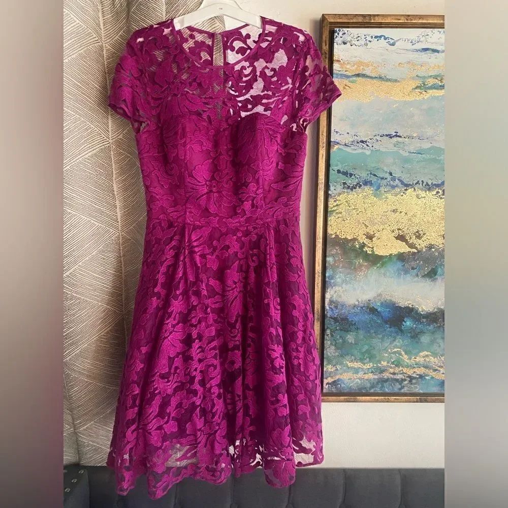 TED BAKER LONDON DRESS SZ 2 (6) MAGENTA CAREE DEEP LACE FLORAL